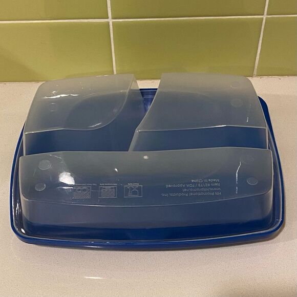 WDW/Magic Kingdom - Compartment Lunch Box with Utensils - Picture 6 of 6